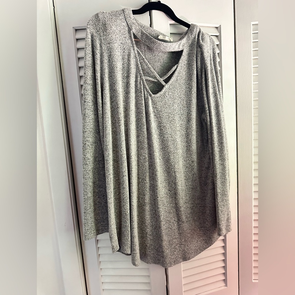 Maurices Heather Gray Long Sleeve Top